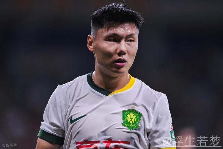 邵佳一首个弃用的球员？国安输球方昊隐身，表现配不上国脚身份！